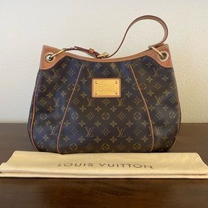 ❤️sold❤️ on mer..,